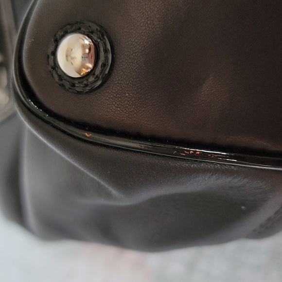 Coach Laura black leather shoulder handbag with kisslock middle closure - Picture 16 of 16